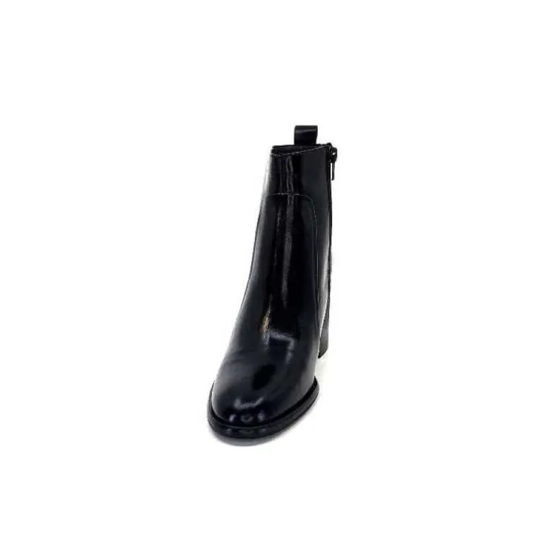 Ivoire 8233 Cuir Noir